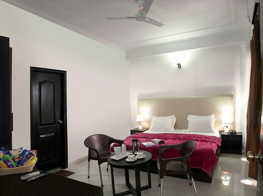 Rishikesh Inn By One Hotels Rishīkesh Pokój zdjęcie